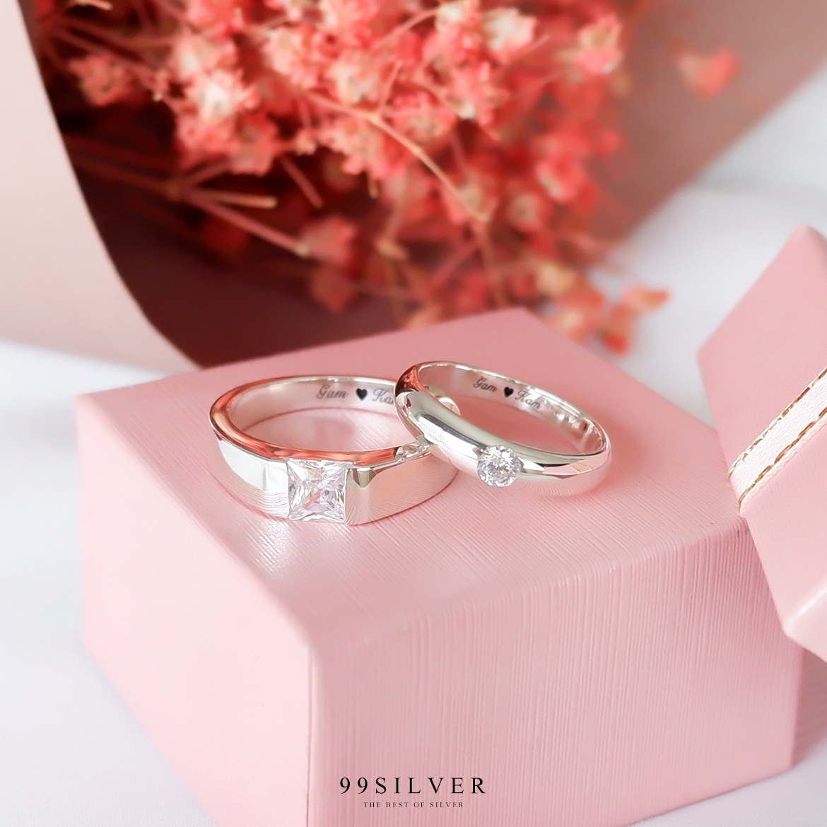 แหวนคู่รัก เพชรเม็ดเหลี่ยม Diamond Cut และเพชรเม็ดเกลม 2.5 มิลลิเมตร เรือนโค้ง