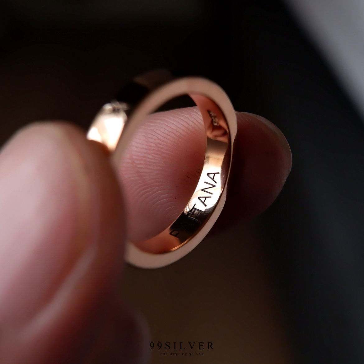 แหวนพิ้งค์ซิลเวอร์แท้ ชมพูทั้งตัวเรือน หน้าเรียบเงากว้าง 4 มิลลิเมตร 