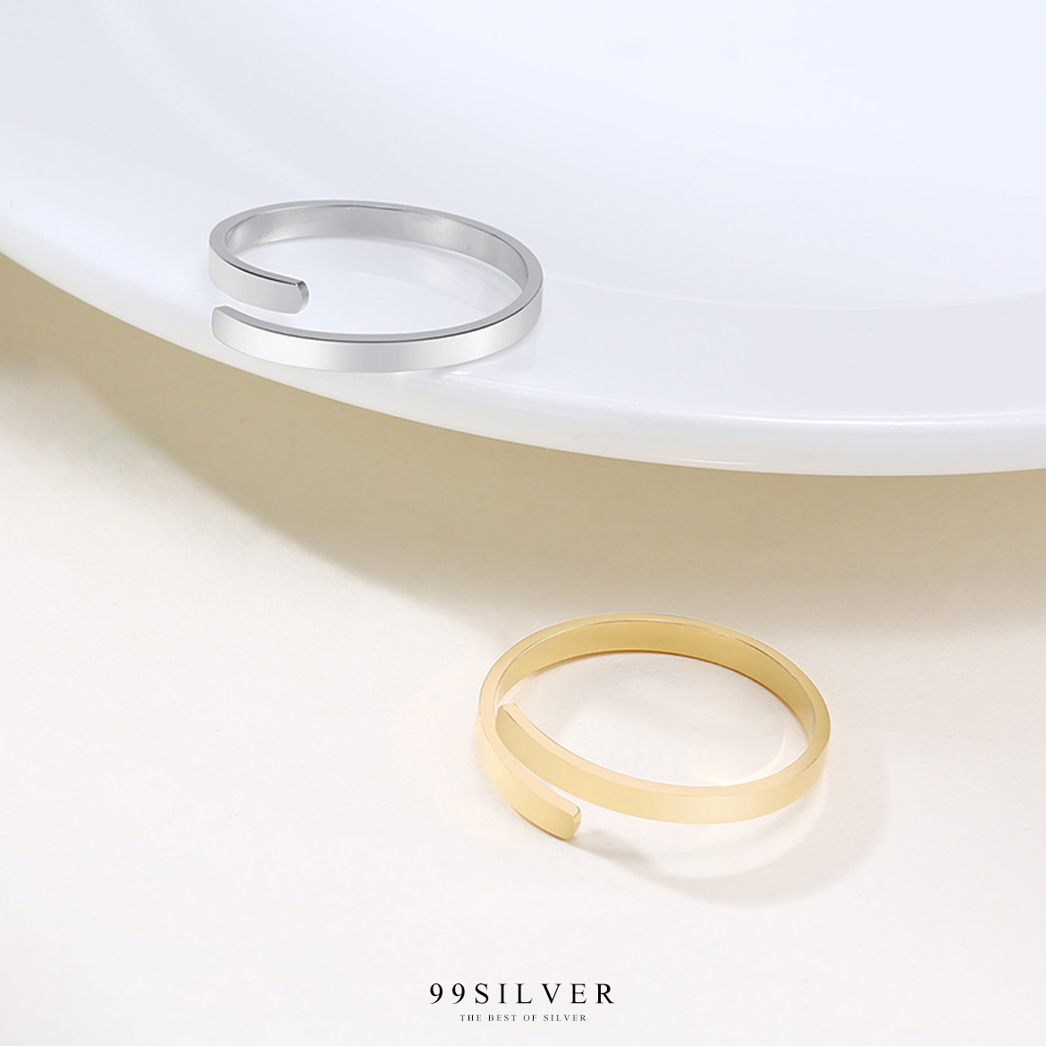 แหวนสแตนเลสแบบไขว้ สามารถสลักชื่อได้ที่ปลายของทั้งสองข้างน่ารักๆ หน้าแหวน 2.5 มม.