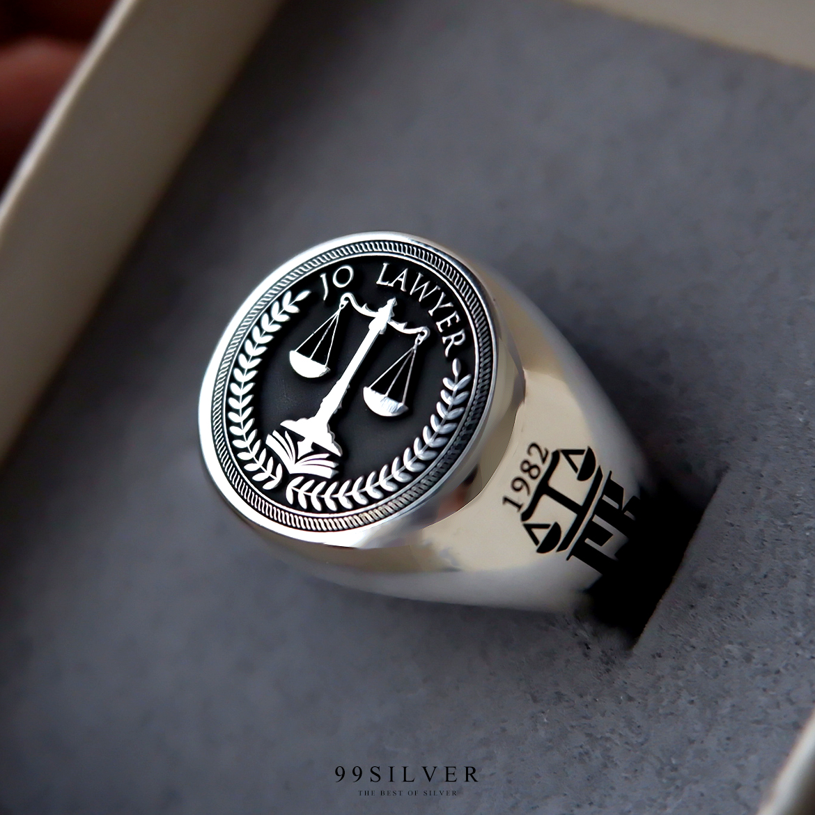 แหวน Signet Ring ออกแบบได้เองตามที่ต้องการ ตัวเรือนหน้ากลม 14x14 มิลลิเมตร