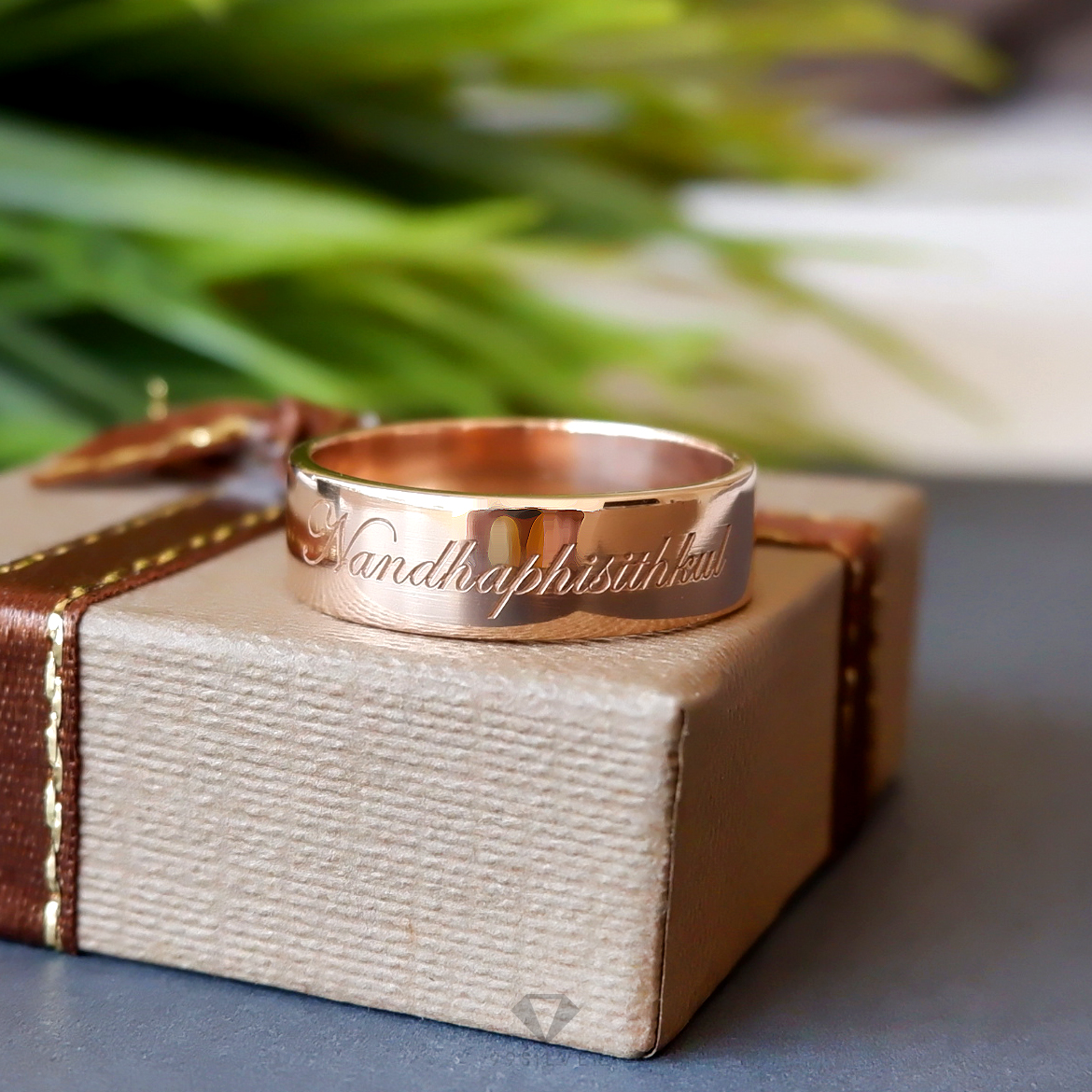 แหวนเงินแท้เคลือบพิ้งค์โกล หน้ากว้าง 6 มิลลิเมตร ผิวเรียบเงาทรงแบน