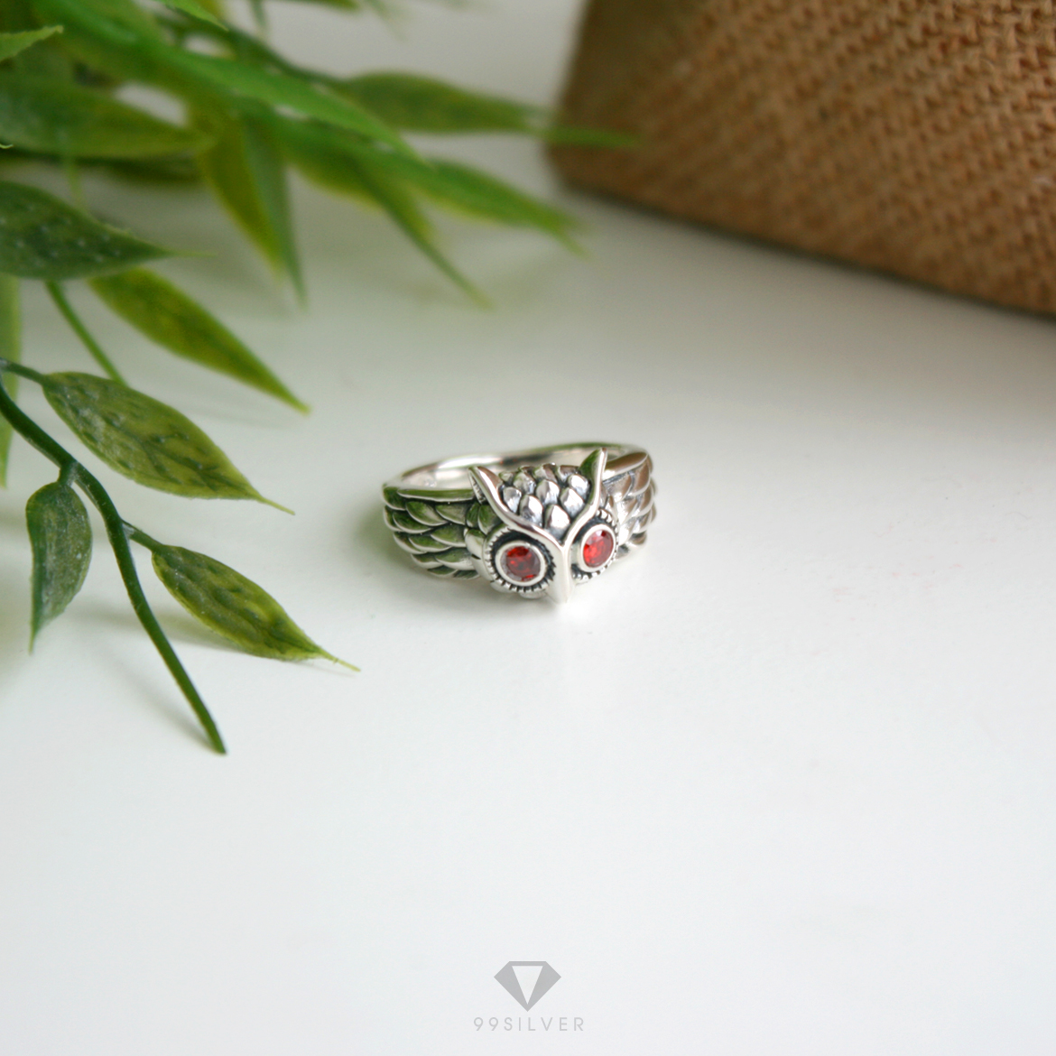 แหวนนกฮูกหัวชูประดับ Cz Swiss แท้สีแดง (เสริมโชค ด้านการเรียน)