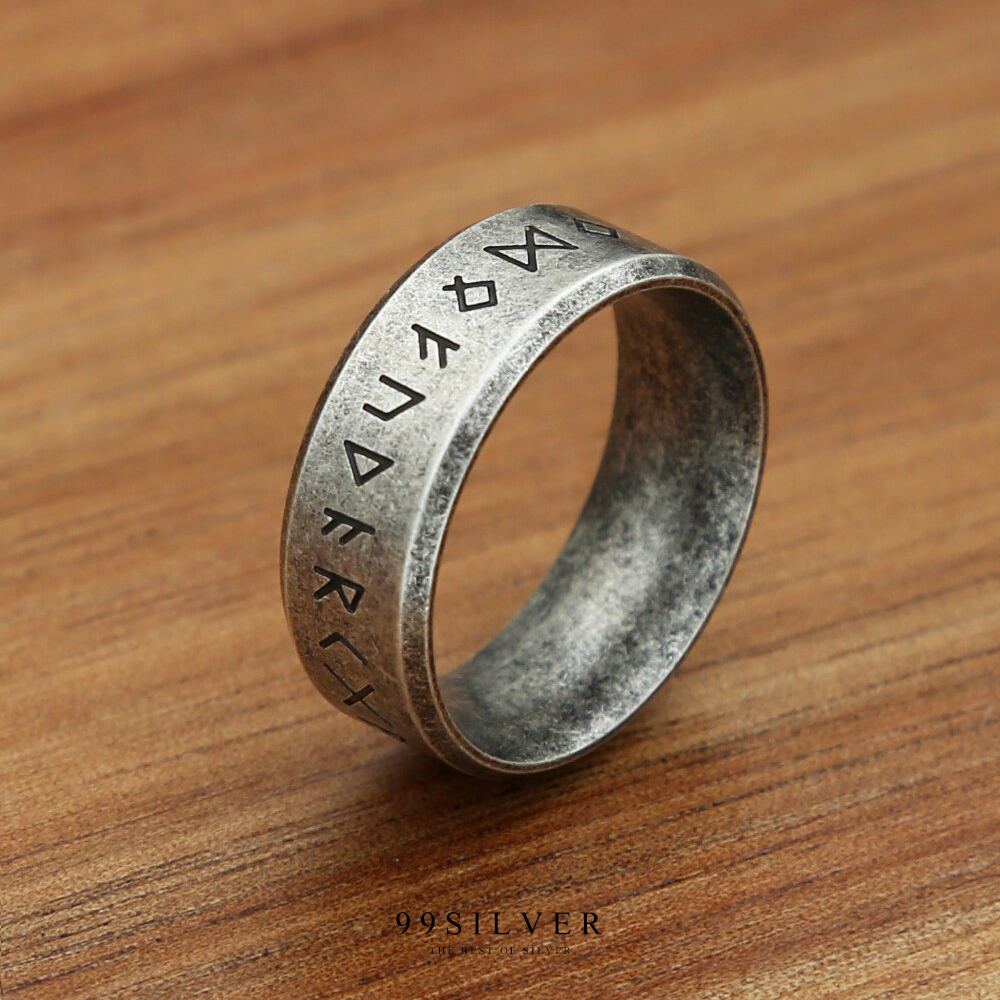 แหวน Odin Rune Ring เป็นแหวนชาวชนเผ่าไวกิ้งที่มีความเชื่อในสัญลักษณ์ Rune